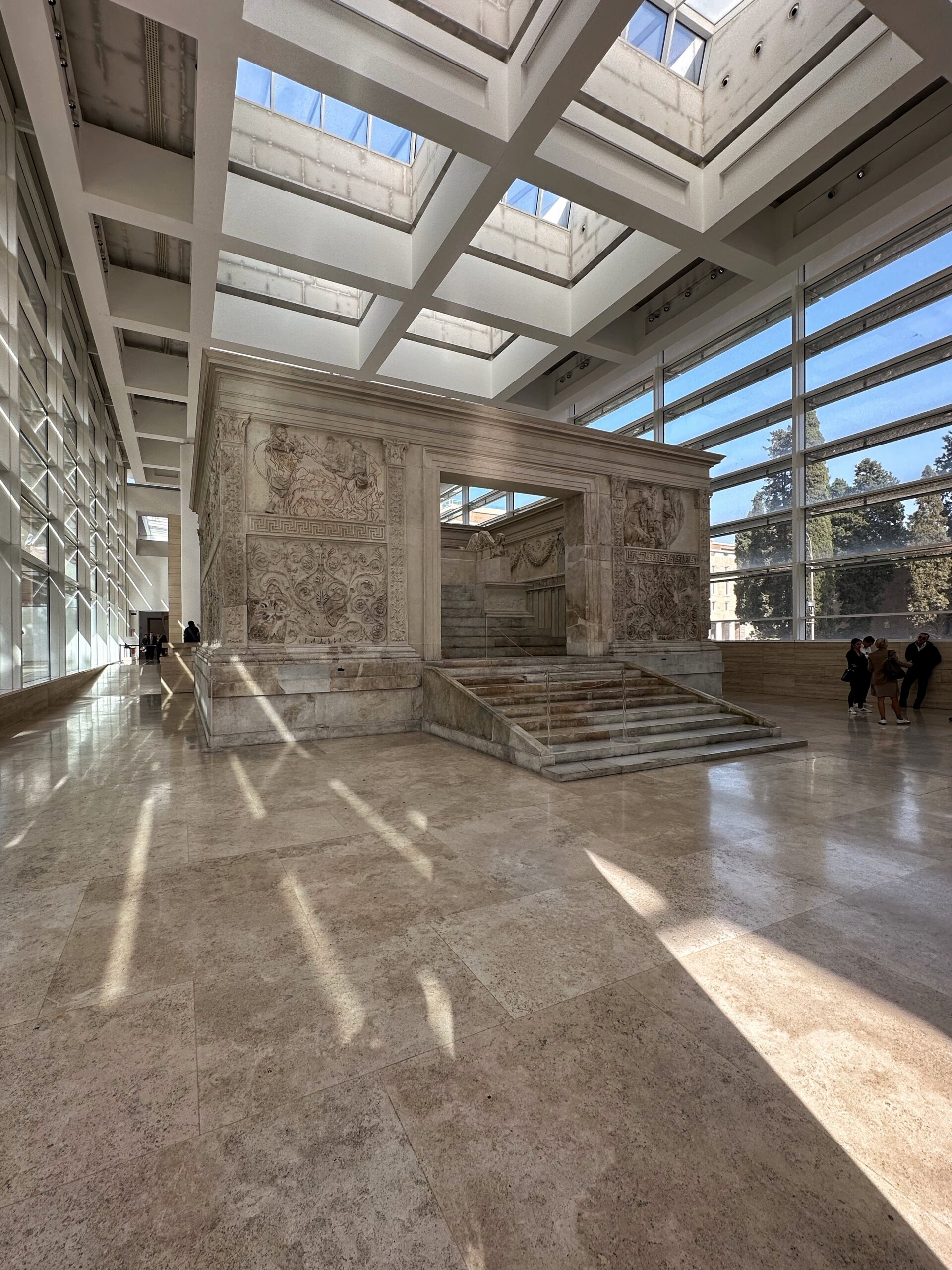 Relief an der Ostseite der Ara Pacis