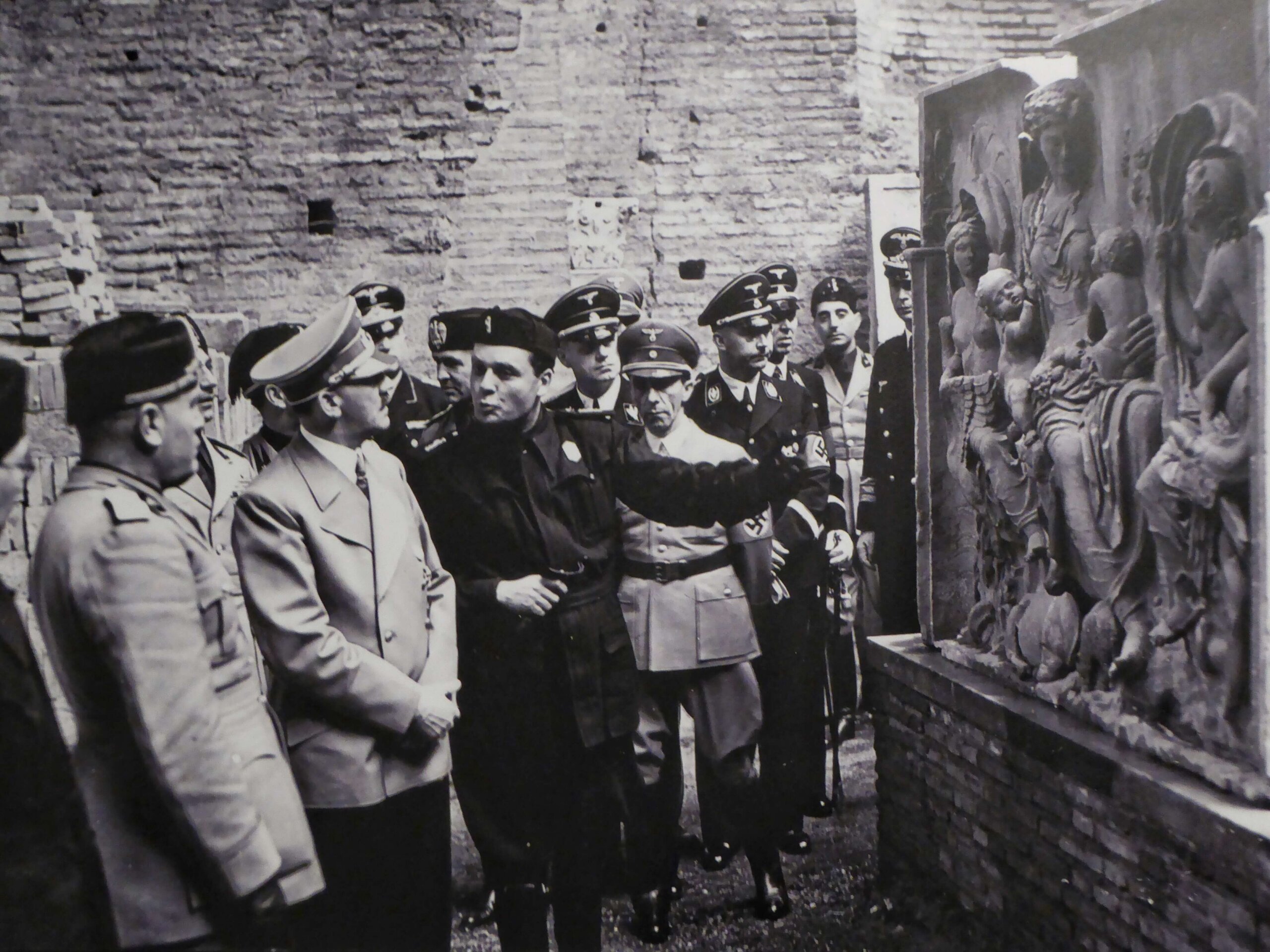 Ara Pacis und ihre Präsentation im 20. Jahrhundert