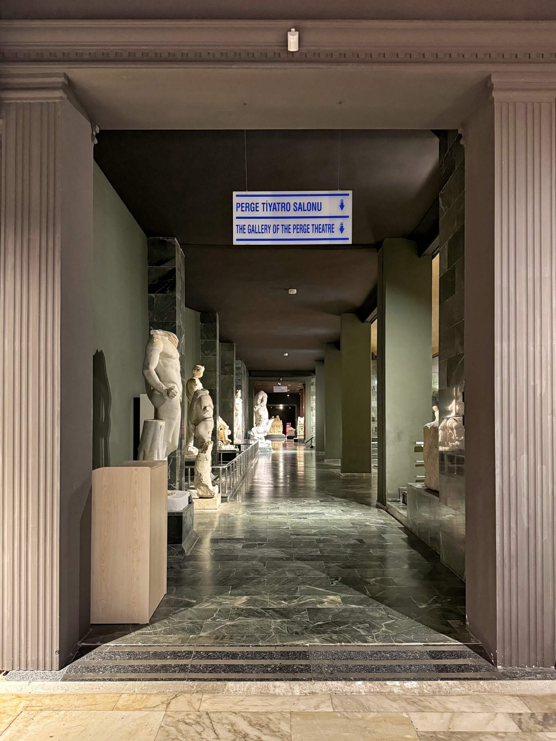 Galerie des Perge-Theaters im Antalya Museum