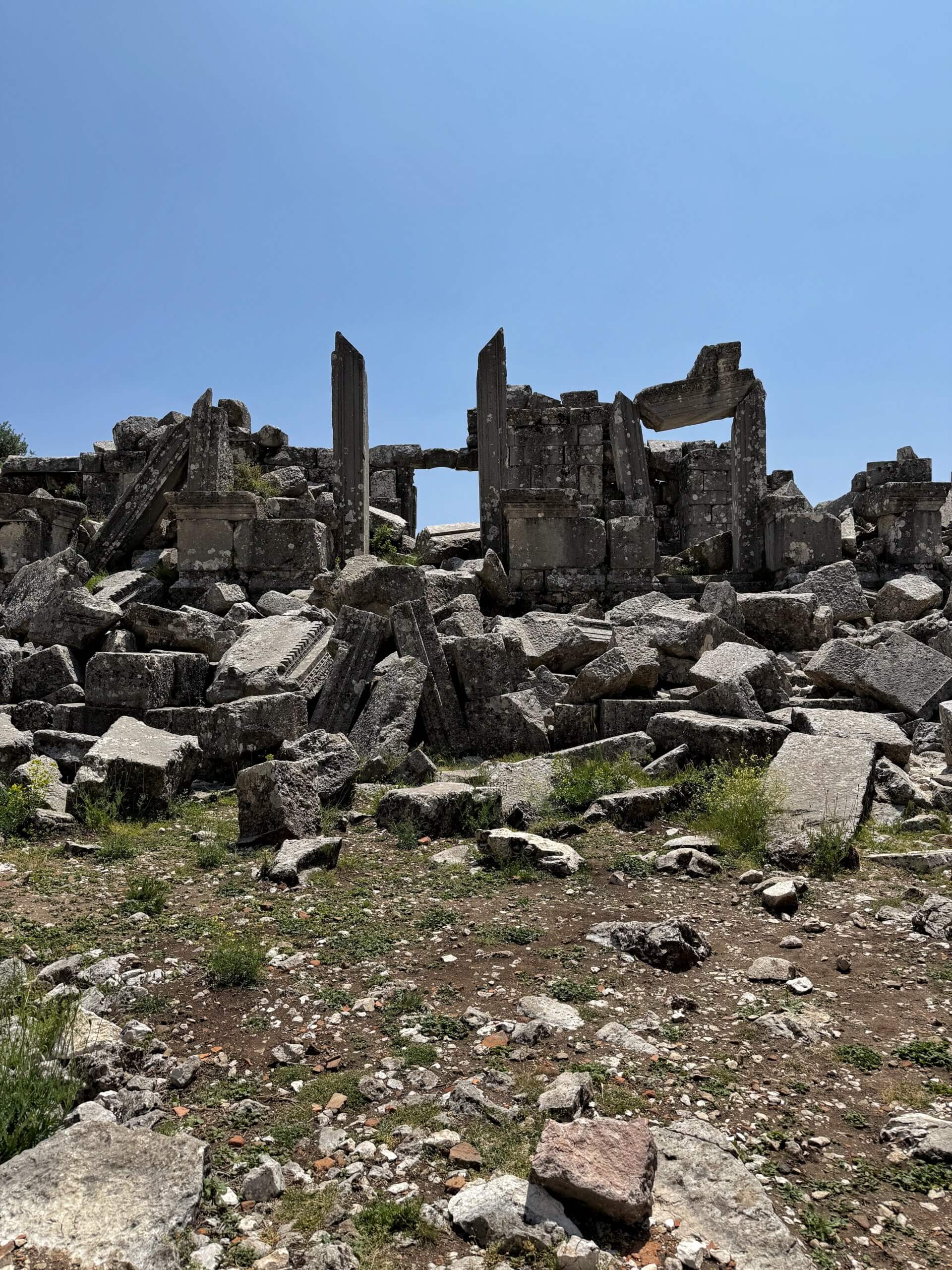 Ruinen des Bühnengebäudes im Theater von Sagalassos