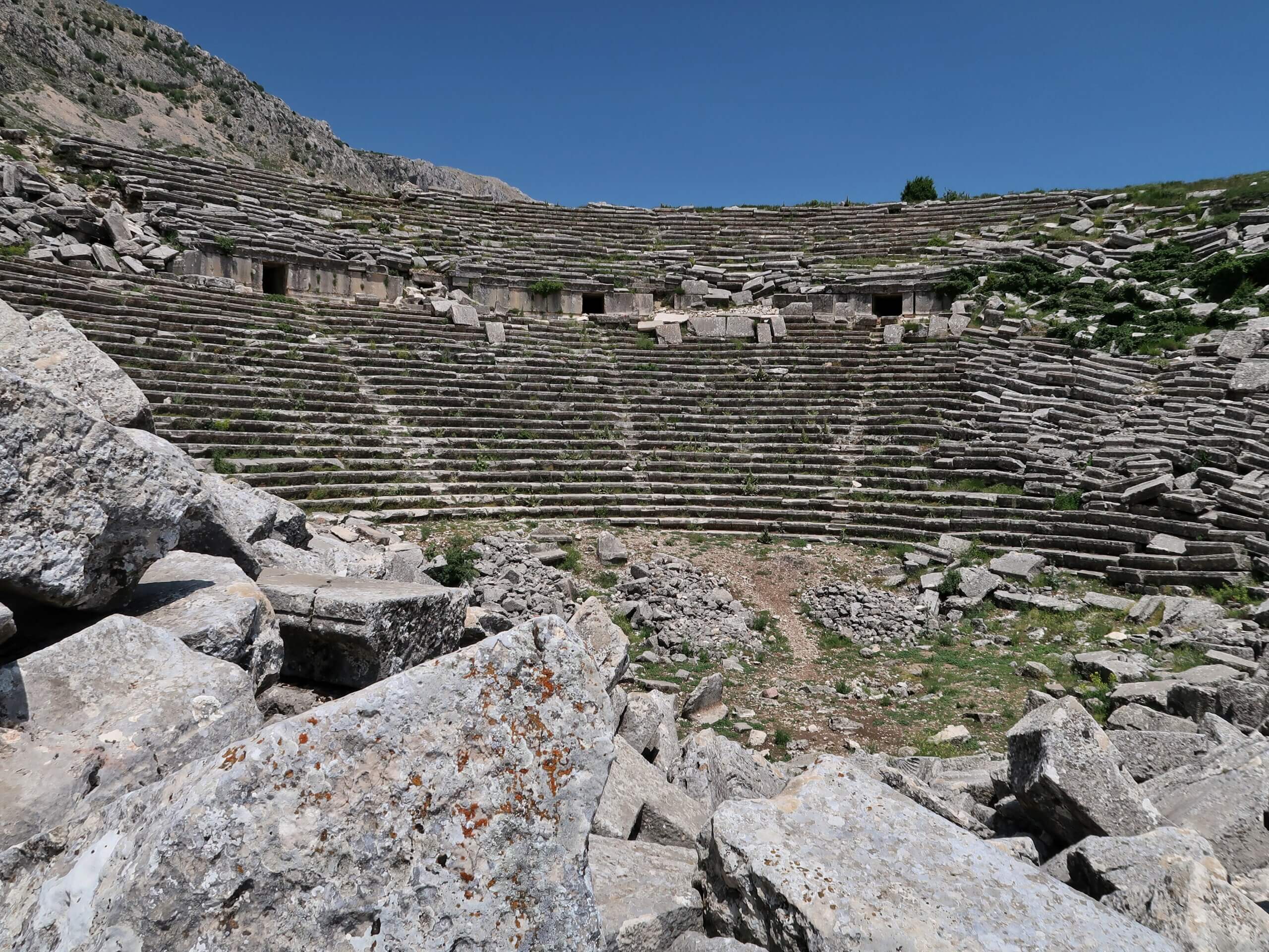 Zuschauerränge im Theater von Sagalassos